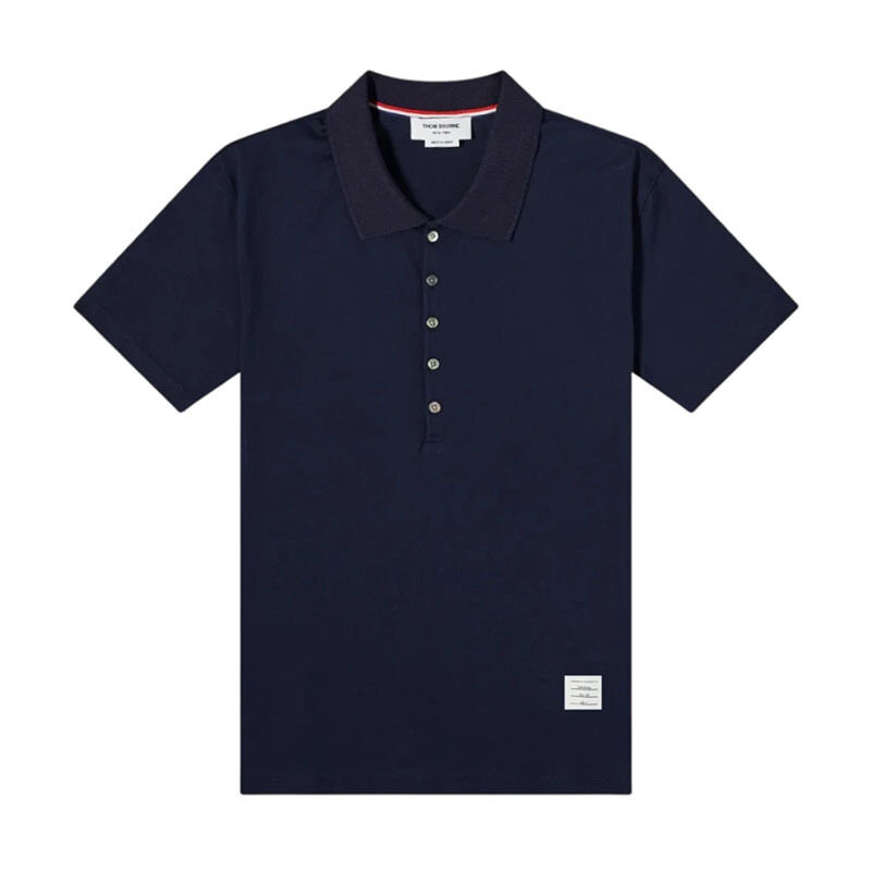 26SS 톰브라운 릴랙스핏 네이비 남성 카라 반팔 티셔츠 MJP052A 00042 415 - Thom Browne