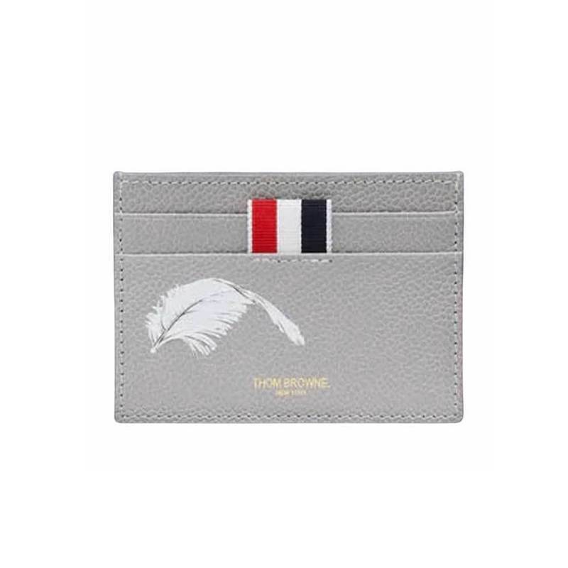 [국내배송] 톰브라운 카드 홀더 페더 프린트 페블 그레인 싱글 MAW020L E1353 055 - Thom Browne