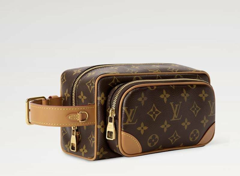 [백화점 풀셋] 루이비통 남자 락커 돕 키트 카고 골프 손가방 파우치 LM2A501 - Louis Vuitton