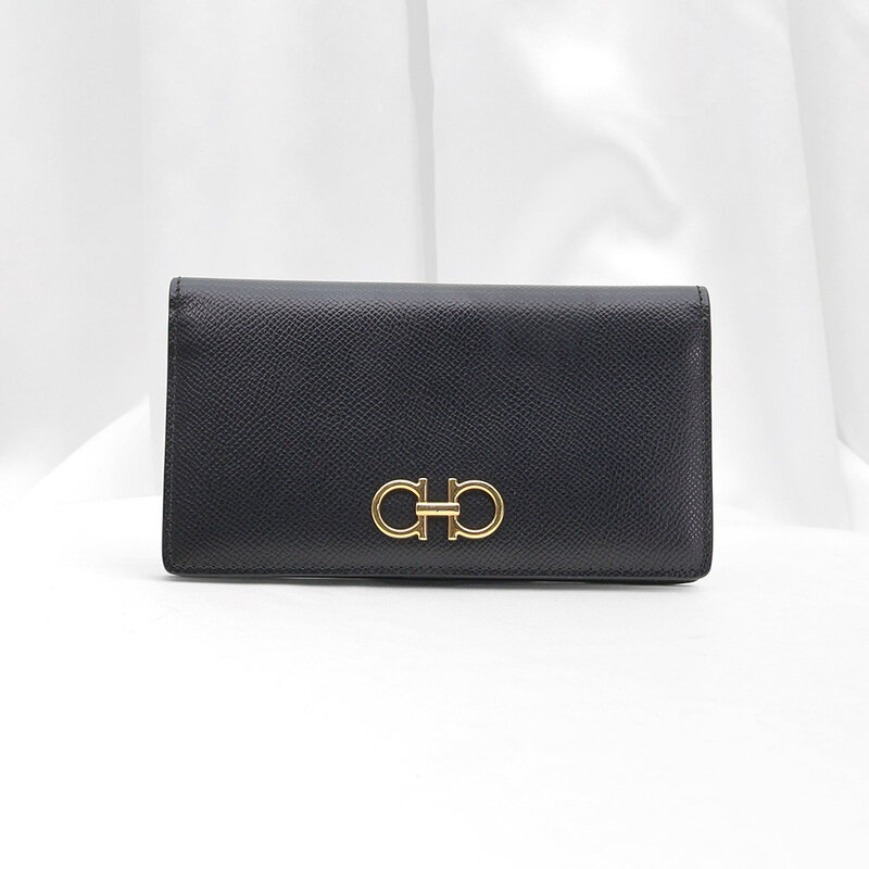 Ferragamo(페라가모) 22 D779 블랙 카프스킨 금장 바라 콘티넨탈 장지갑 - Salvatore Ferragamo