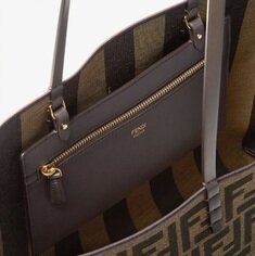 [비엔비명품관] FENDI 펜디 여성 FF 자카드 미디엄 롤 쇼퍼백 숄더백 썸네일 2