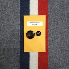 [럭스유] 2 / 톰브라운 사선완장 클래식 체스트필드 코트 MOU540A 썸네일 8