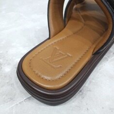 [럭스유] 7 / 루이비통 LV 베니스 뮬 에벤 샌들 슬리퍼 1ACRJF 썸네일 5