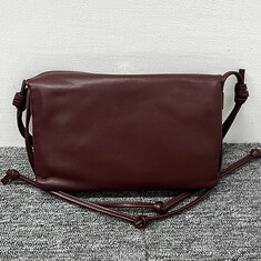 논현 더팩토리 26FW 셀린느 트리오 플랩 스무스 램스킨 크로스 바디백 / 시라 (10P862O86 28PO) 썸네일 3