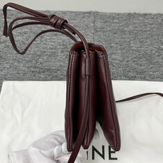 논현 더팩토리 26FW 셀린느 트리오 플랩 스무스 램스킨 크로스 바디백 / 시라 (10P862O86 28PO) 썸네일 7