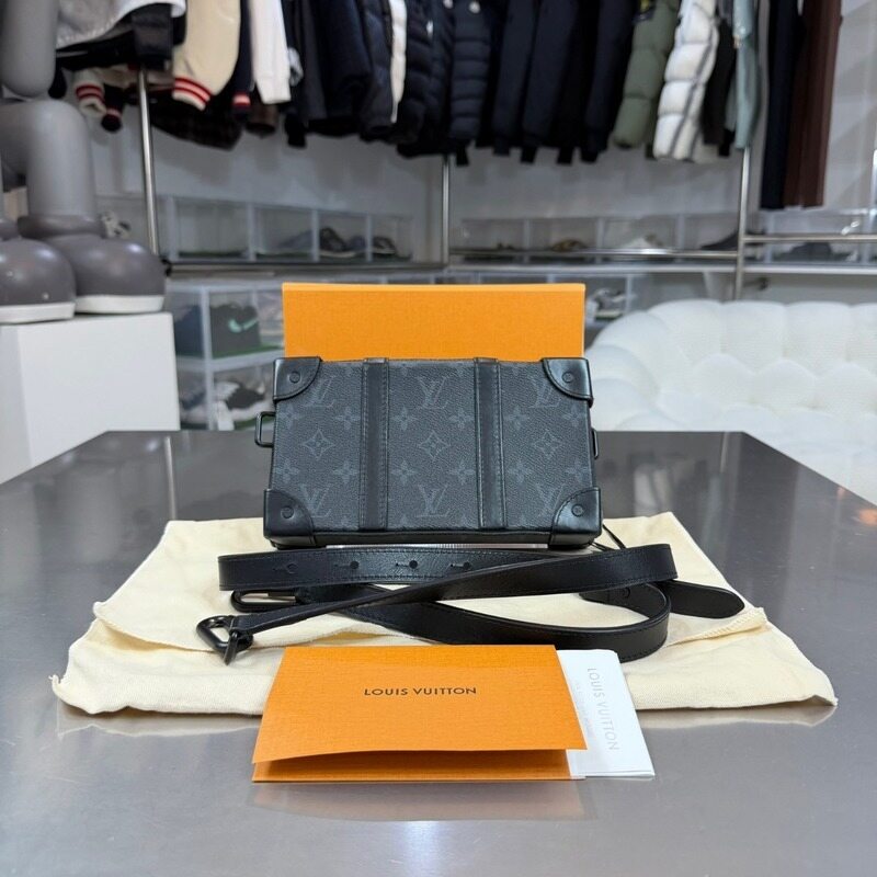 루이비통 이클립스 모노그램 소프트 트렁크 월릿 메신저 크로스백 - Louis Vuitton