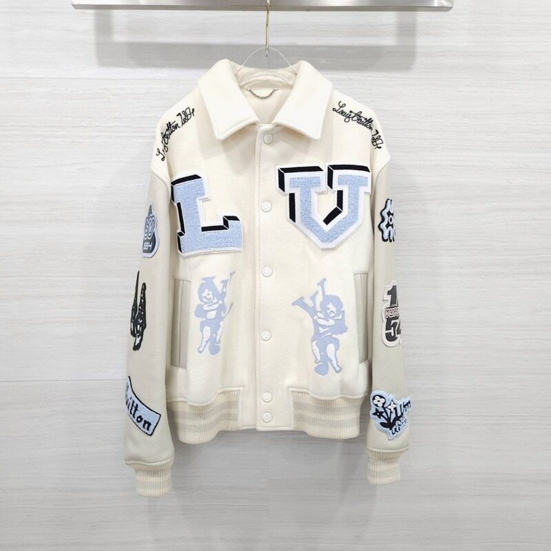 [럭스유] 46 / 루이비통 멀티패치 믹스드 레더 바시티 블루종 자켓 1AAHHE - Louis Vuitton