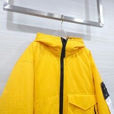 [럭스유] (새상품) XXL / 스톤아일랜드 베라 피우마 와펜 후드 패딩 점퍼 7715414 썸네일 2