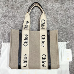 더팩토리 24FW 끌로에 WOODY 우디 미디엄 토트백 하자 세일 1 / 화이트,블루 (CHC22AS383I26 91J) 썸네일 2