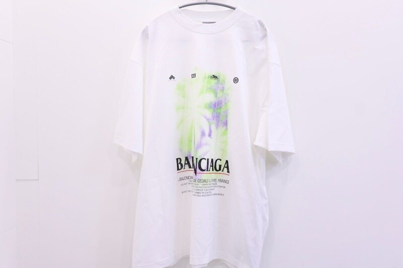 발렌시아가 미사용 새상품 남성 더 윈도우 미디엄 핏 화이트 사이즈 L 남성 티셔츠 - Balenciaga