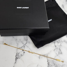 더팩토리 특별가상품 26SS 생로랑 YSL 로고 카산드라 라인스톤 참 체인 브레이슬릿 팔찌 / 크리스탈 골드 (712345 Y1526 8066) 썸네일 4