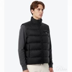프라다 26FW 패딩 리나일론 베스트 SGB033 1WQ9 F0002 나일론 삼각로고 썸네일 1