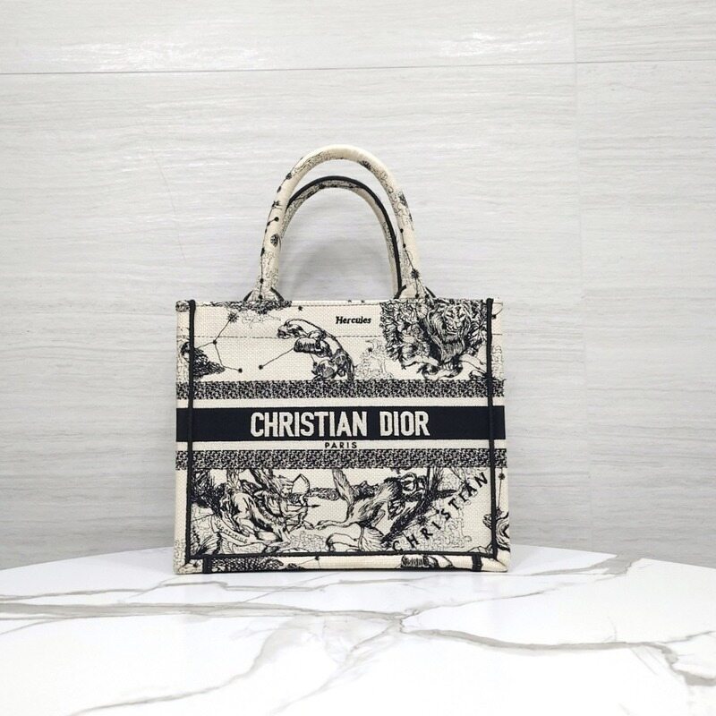 [럭스유] 디올 스몰 북토트백 트왈드주이 조디악 M1265ZRHZ - Christian Dior
