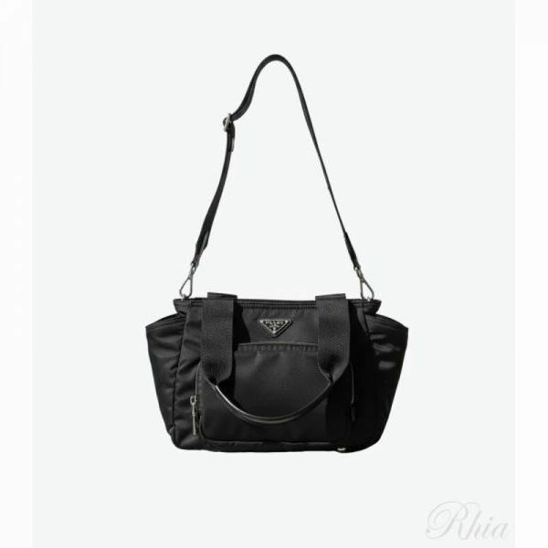 프라다 26FW 리나일론 토트백 1BG582 RV44 F0002 - Prada